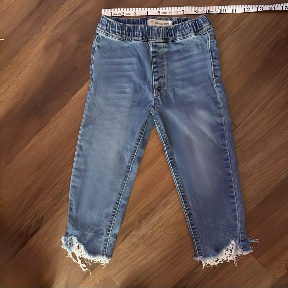 Nordstrom Tucker + Tate Distressed Blue Cropped Jeans Toddler Girls Size 5T